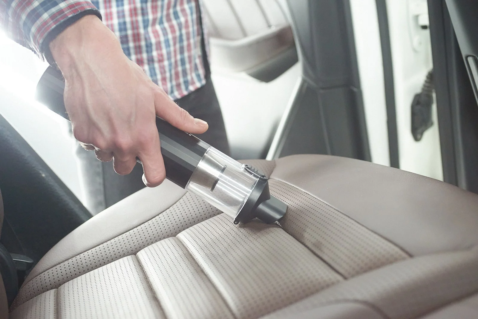 cordless handheld vacuum for Dodge Challenger